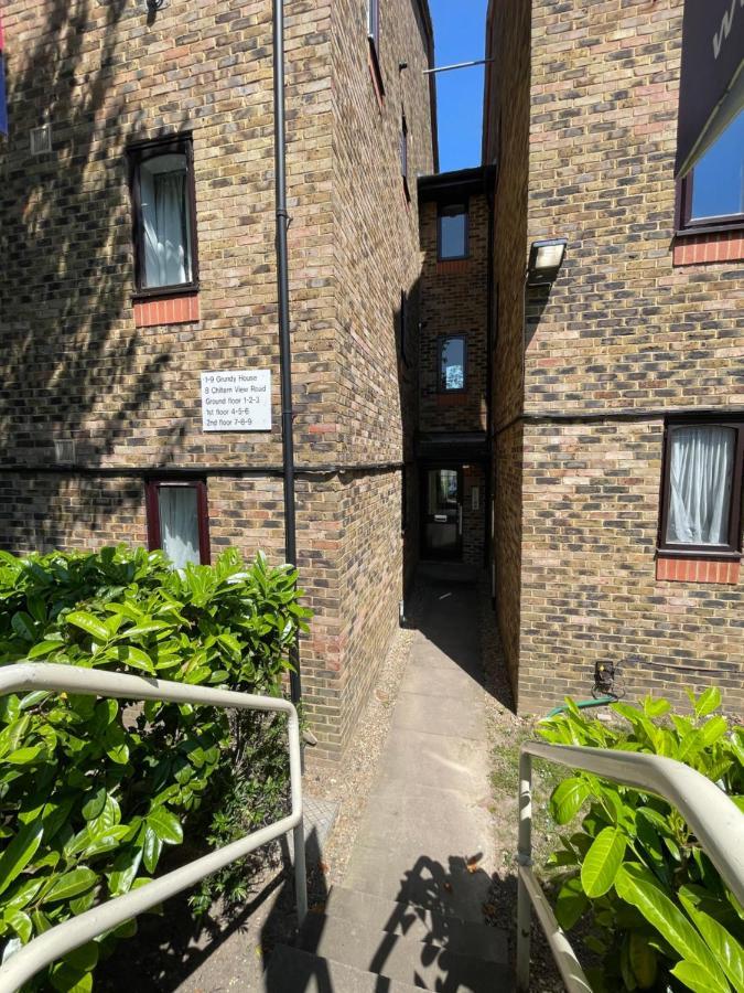 דירות אוקסברידג' Grundy House מראה חיצוני תמונה